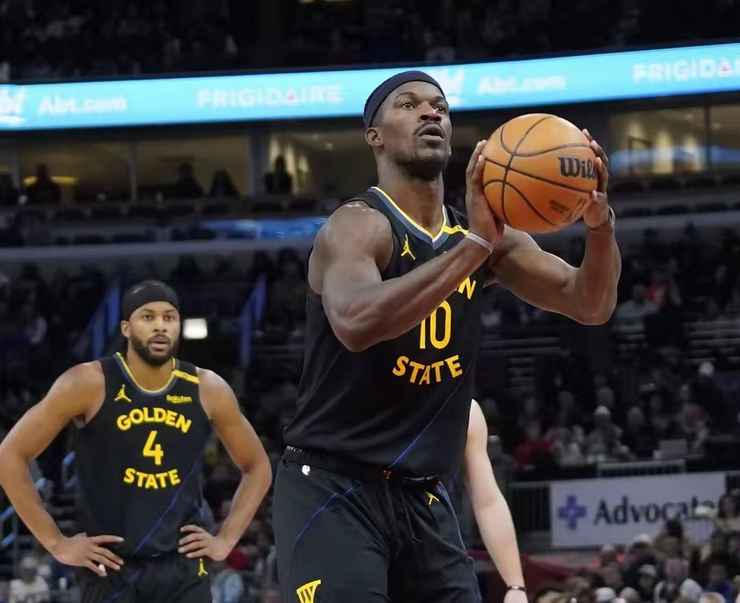 巴特勒官方宣布重要助攻新规，老鹰引发争议！比赛高潮迭起(洛克菲勒写给儿子的38封信)STAR SPORTS下载